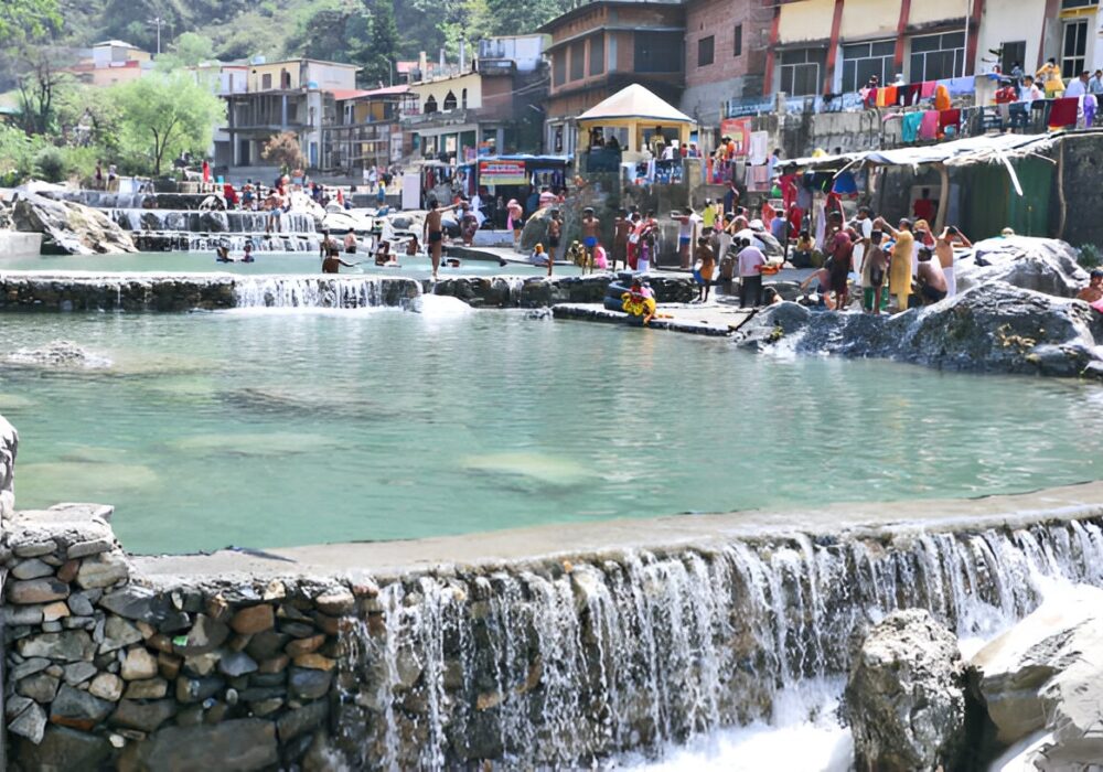 Sahastradhara road, sahatsradhara in dehradun